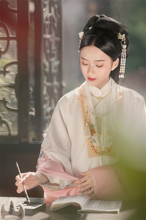 等不及在车里做一次核酸检测